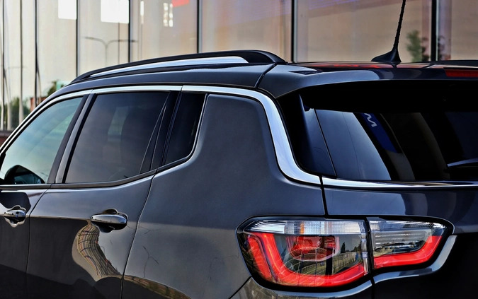 Jeep Compass cena 97900 przebieg: 49000, rok produkcji 2019 z Skawina małe 562